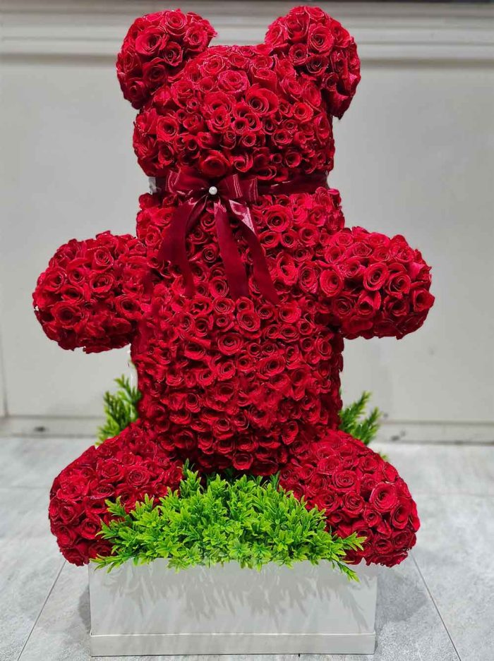 Flower Teddy Bear | Flowers | Event decoration Services | flowers decoration near me | flower studio pakistan | bukey near me