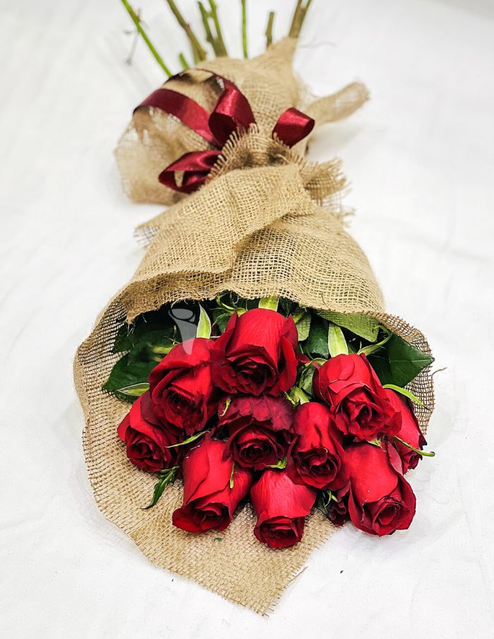 Long Stem Roses | Flowers | Event decoration Services | flowers decoration near me | flower studio pakistan | bukey near me