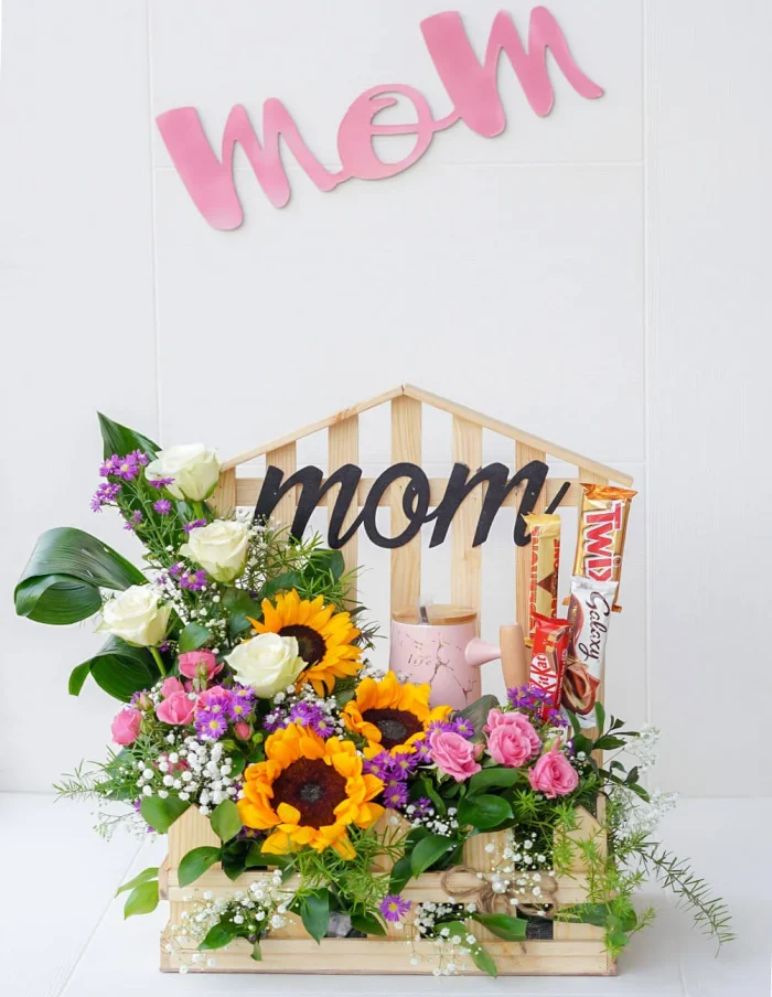 Mom's Delight | Flowers | Event decoration Services | flowers decoration near me | flower studio pakistan | bukey near me