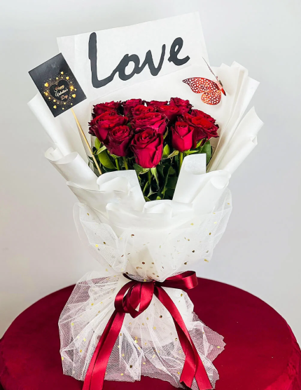 Red Love Bouquet | Flowers | Event decoration Services | flowers decoration near me | flower studio pakistan | bukey near me