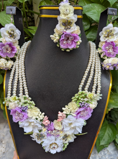 Purple and White Floral Jewellery