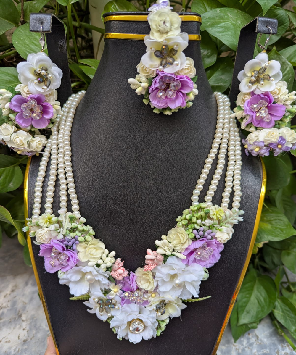 Purple and White Floral Jewellery Purple and White Floral Jewellery
