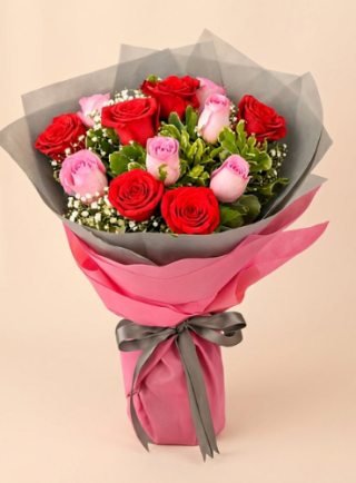 red and pink roses bouquet